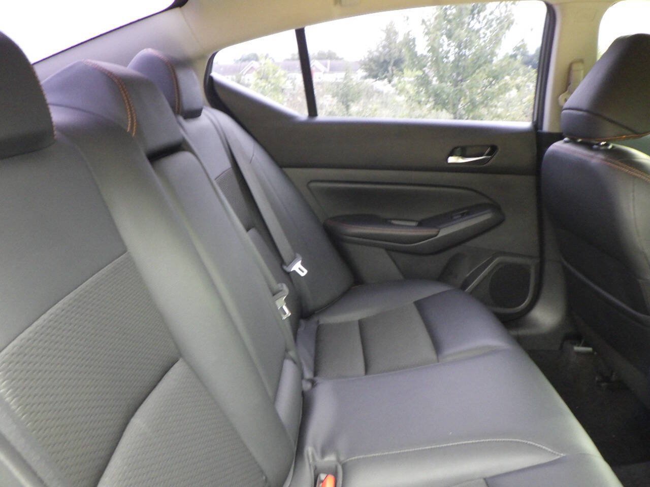 Used 2019 Nissan Altima 2.5 SR FWD image 16