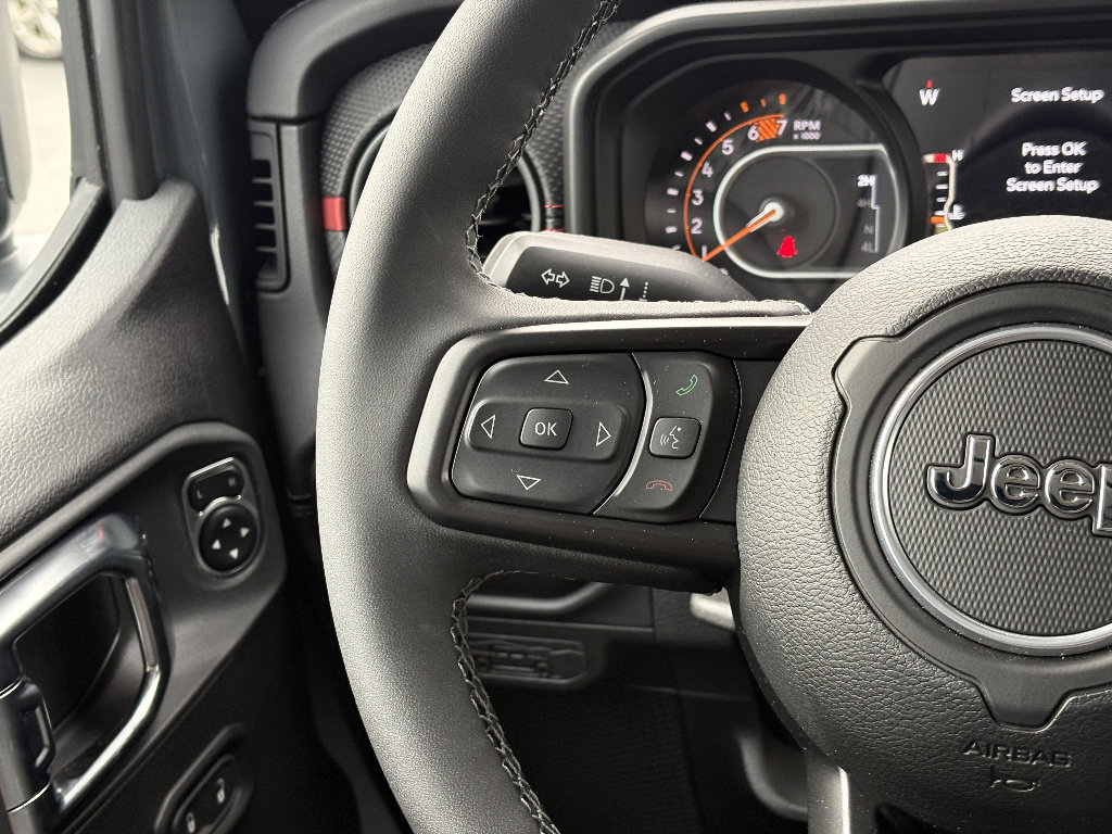 Used 2025 Jeep Wrangler Unlimited Rubicon w/ Steel Bumper Group image 21