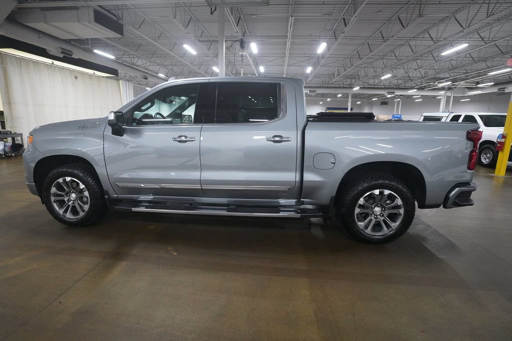 Used 2024 Chevrolet Silverado 1500 High Country w/ Technology Package AWD/4WD image 23
