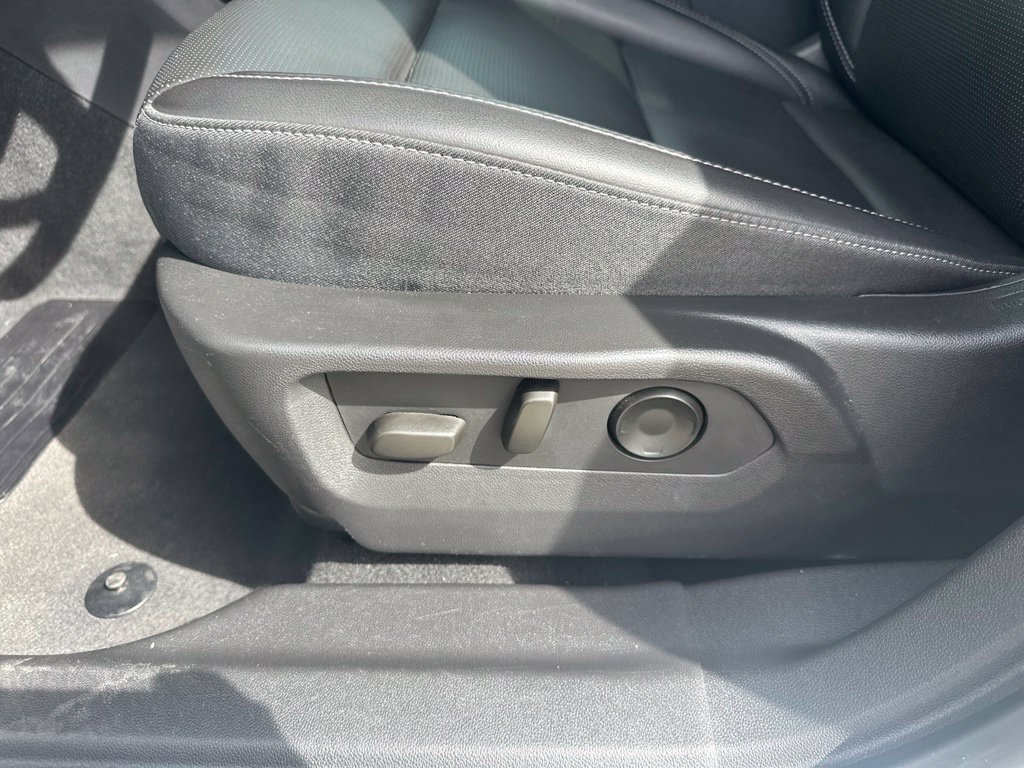 Certified 2024 Buick Envision Preferred AWD/4WD image 13