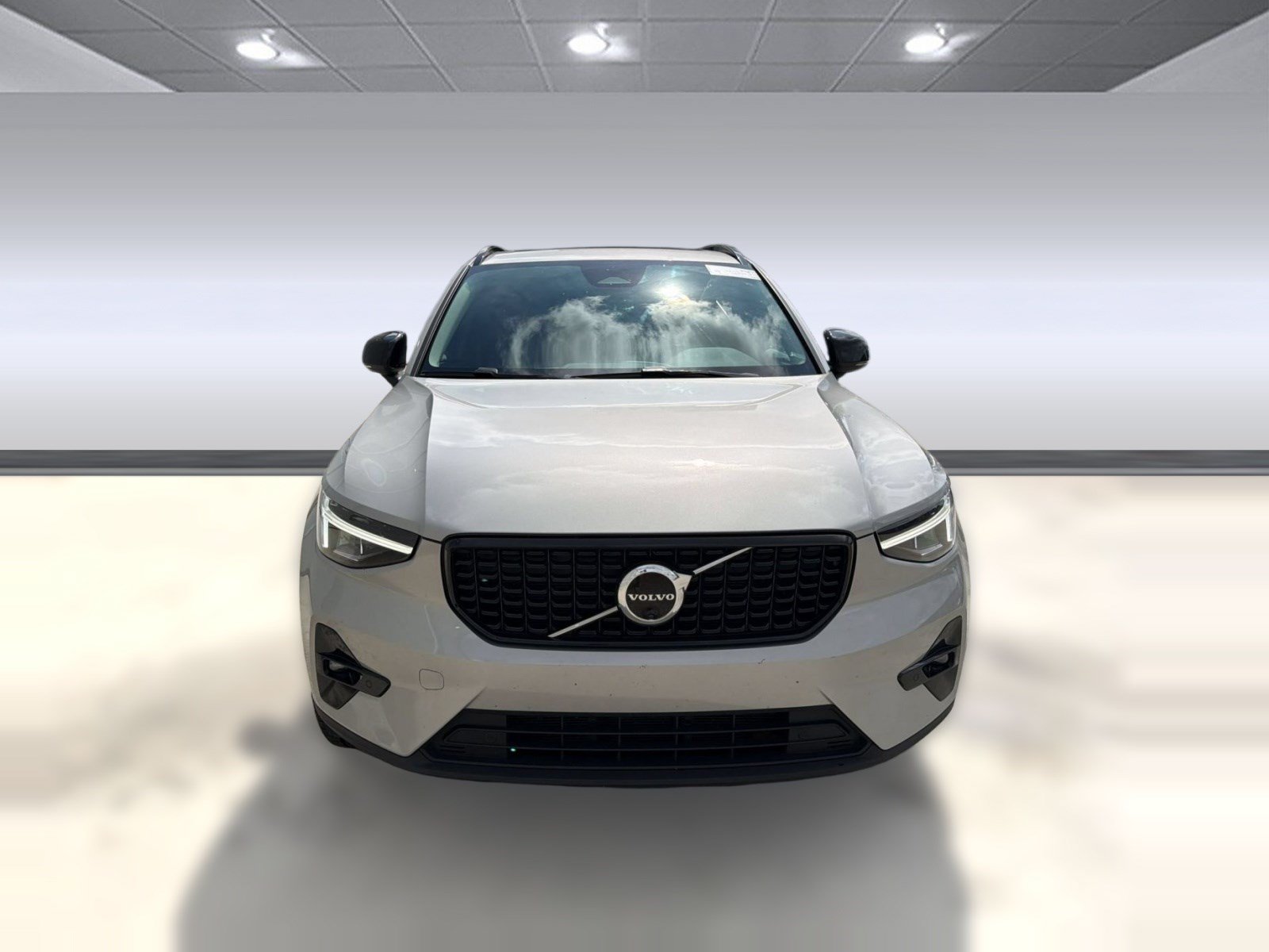 Certified 2023 Volvo XC40 B4 Plus w/ Protection Package Premier FWD image 6