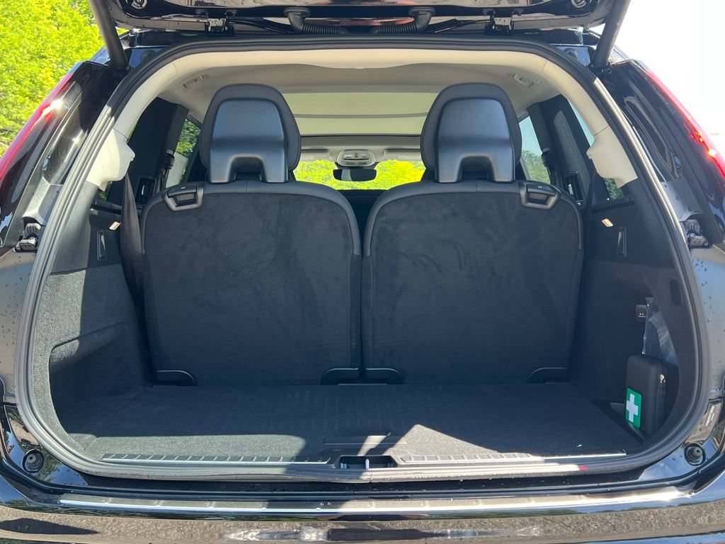 New 2026 Volvo XC90 B6 Plus w/ Protection Package Premier AWD/4WD image 40