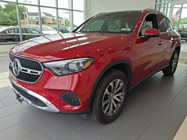 Used 2026 Mercedes-Benz GLC 300 4MATIC image 3