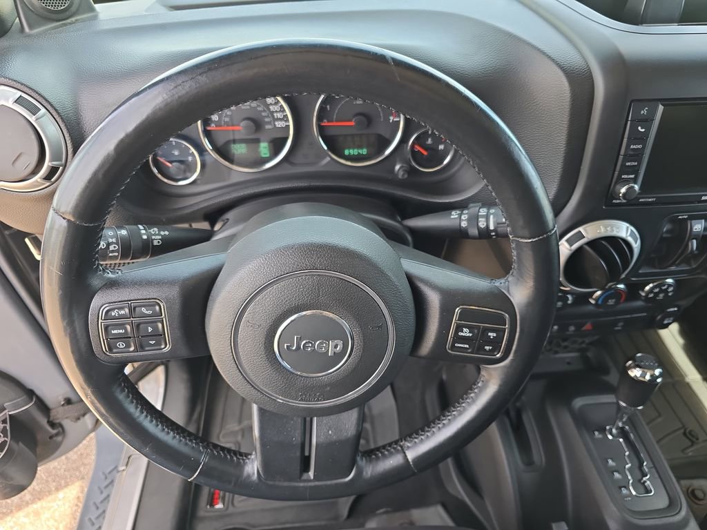 Used 2013 Jeep Wrangler Unlimited Sahara w/ Dual Top Group AWD/4WD image 16