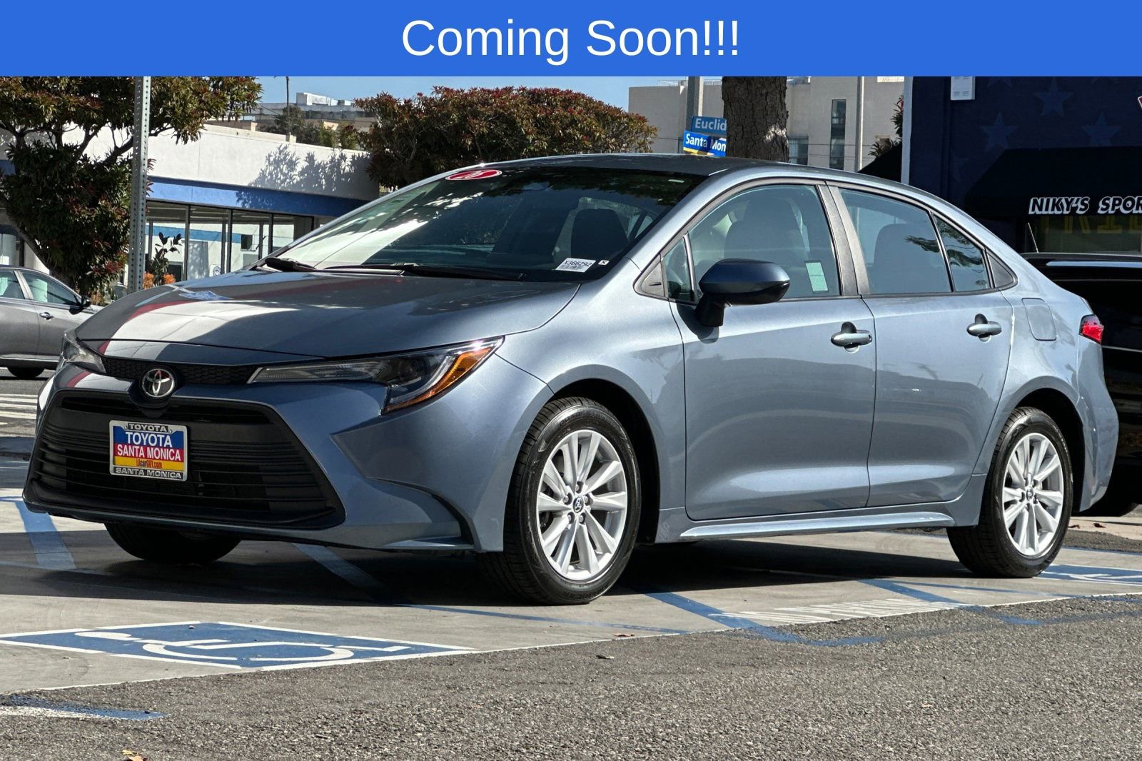 Used 2026 Toyota Corolla LE w/ LE Premium Package FWD image 8