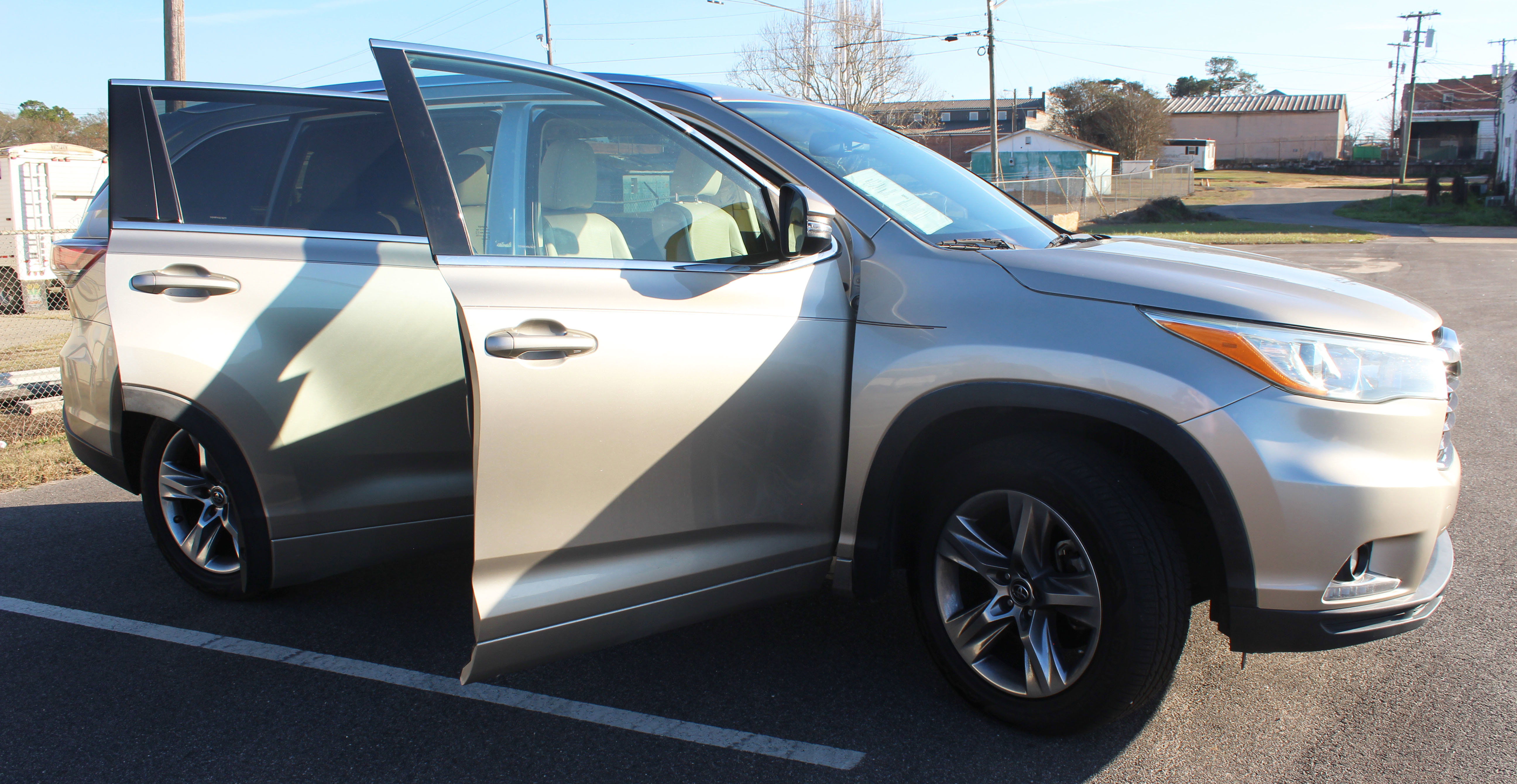 Used 2016 Toyota Highlander Limited image 12