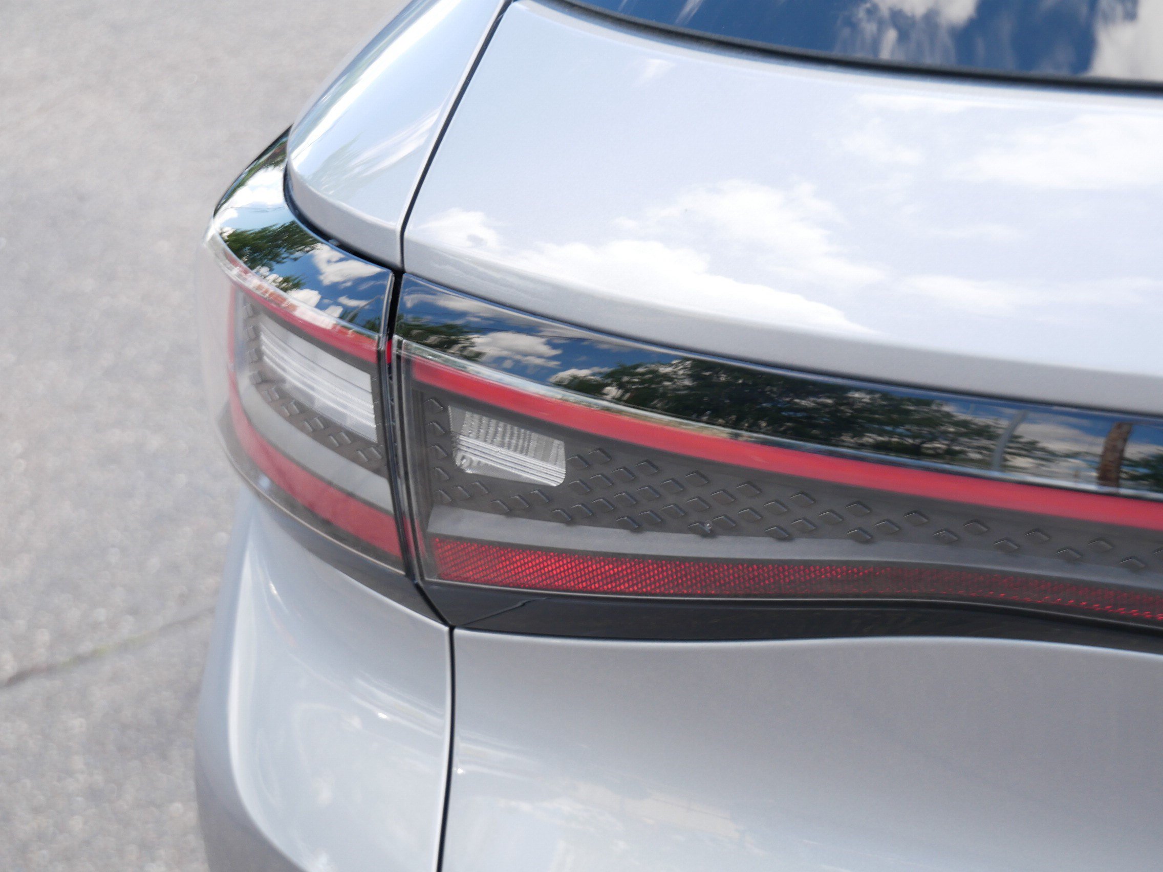 Certified 2025 Volkswagen ID.4 Pro S AWD/4WD image 17