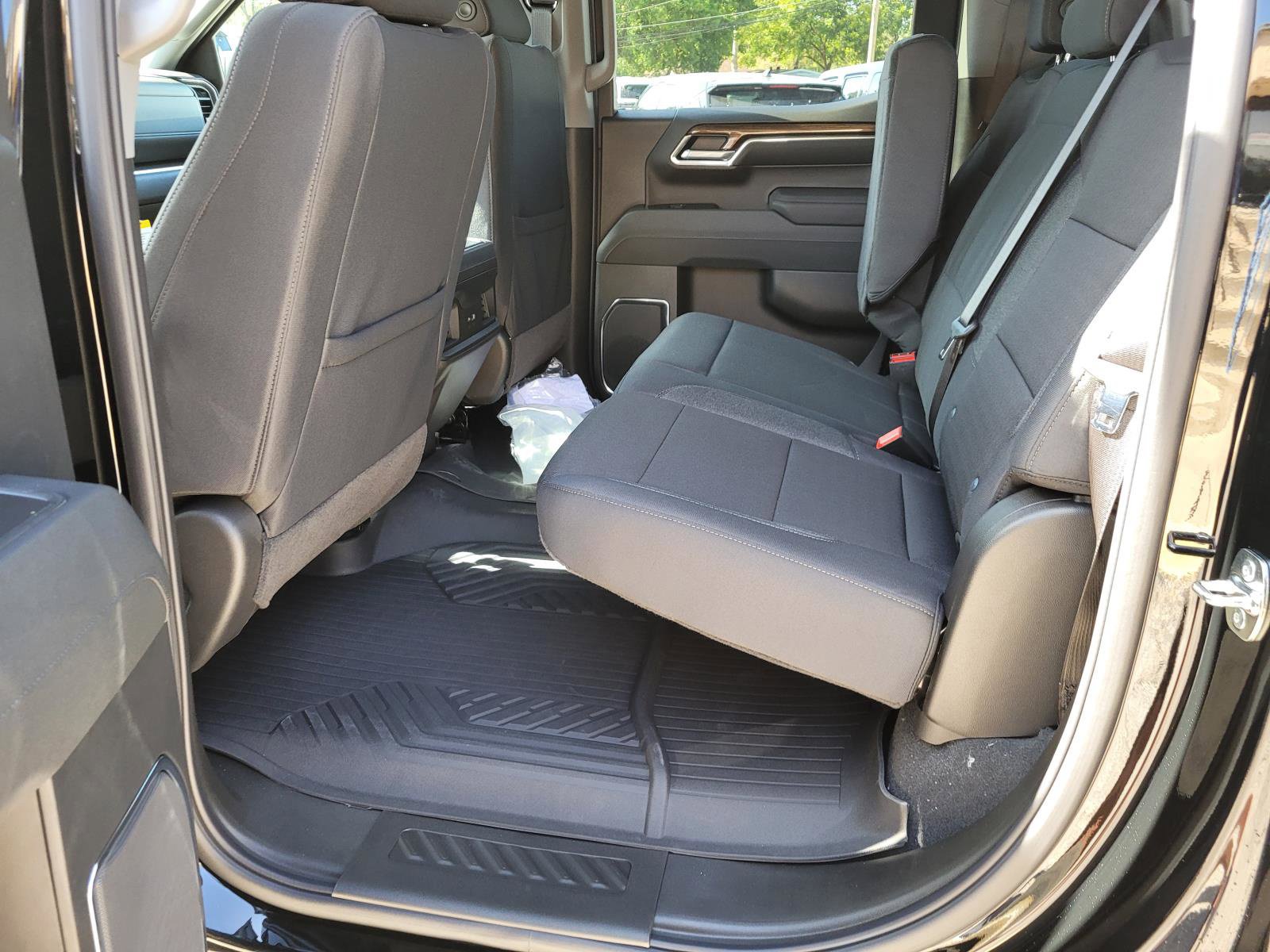 New 2026 Chevrolet Silverado 1500 LT Trail Boss w/ Convenience Package II AWD/4WD image 7