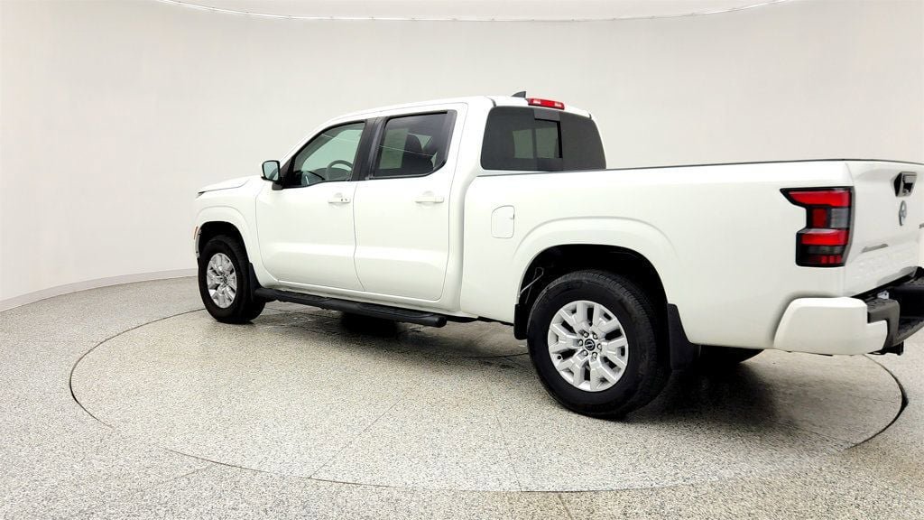 Used 2023 Nissan Frontier SV AWD/4WD image 7