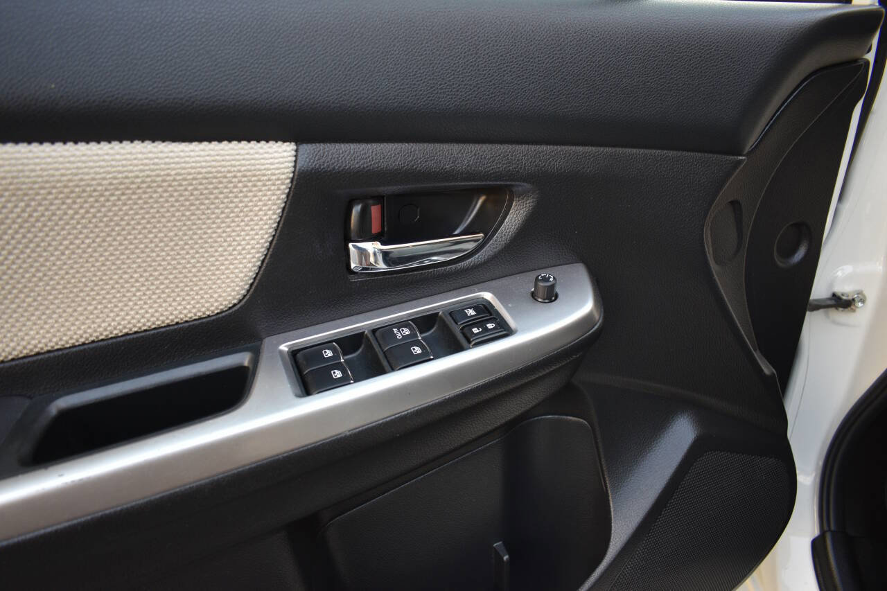 Used 2017 Subaru Crosstrek 2.0i Premium w/ 17" Wheel Sport Package image 16