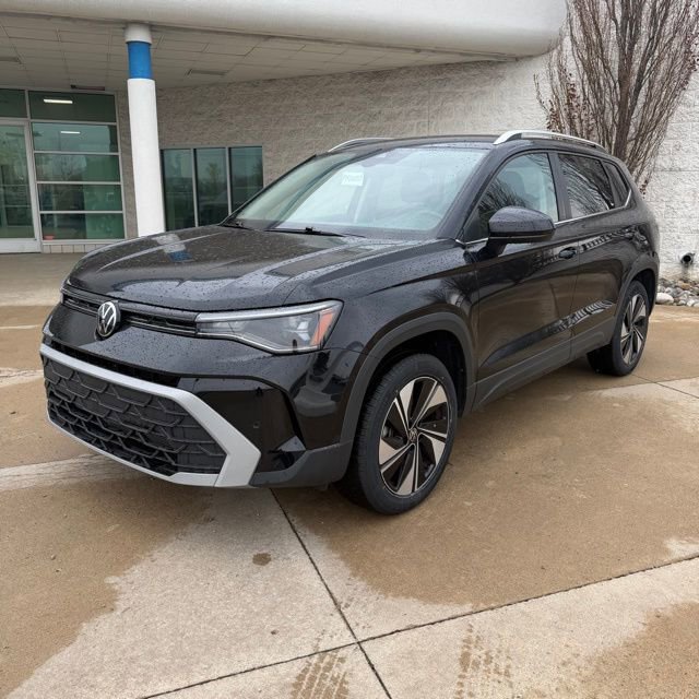 Used 2025 Volkswagen Taos SE