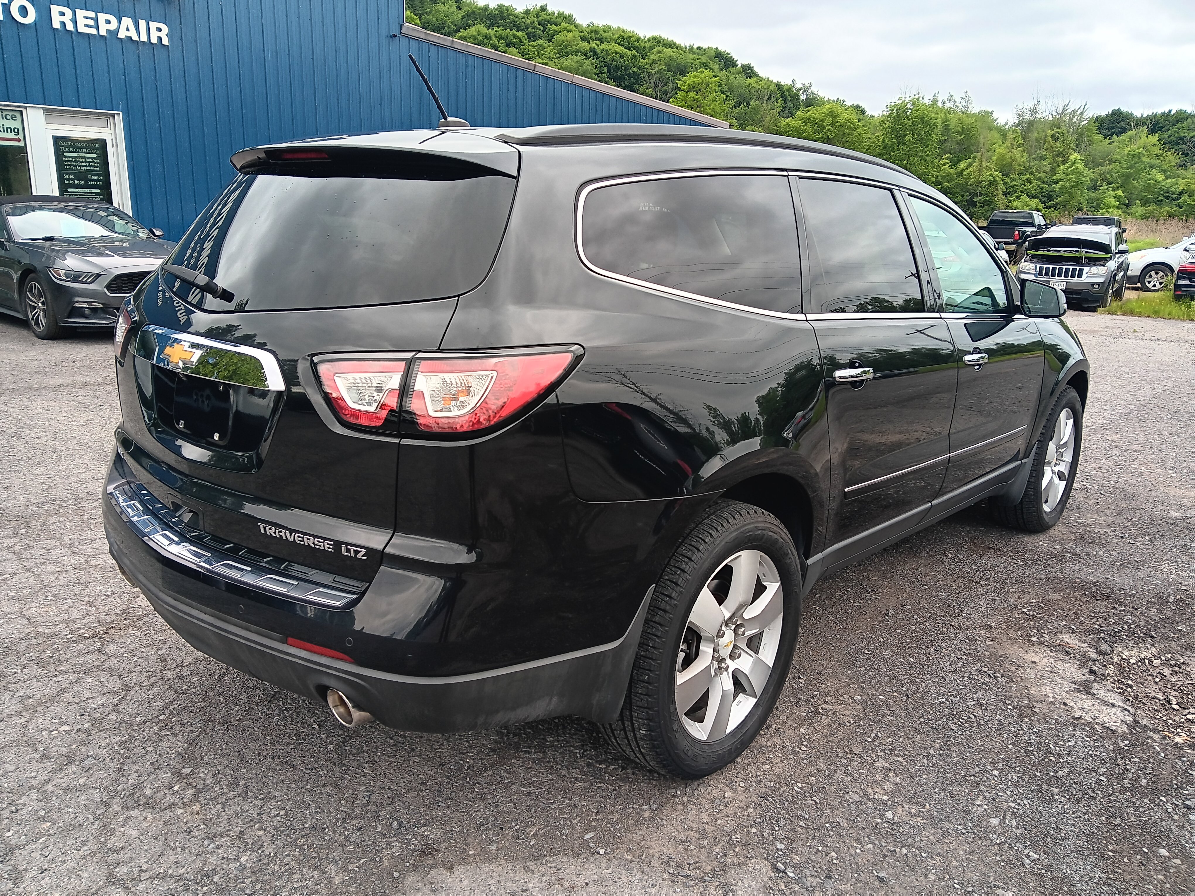 Used 2015 Chevrolet Traverse LTZ AWD/4WD image 5