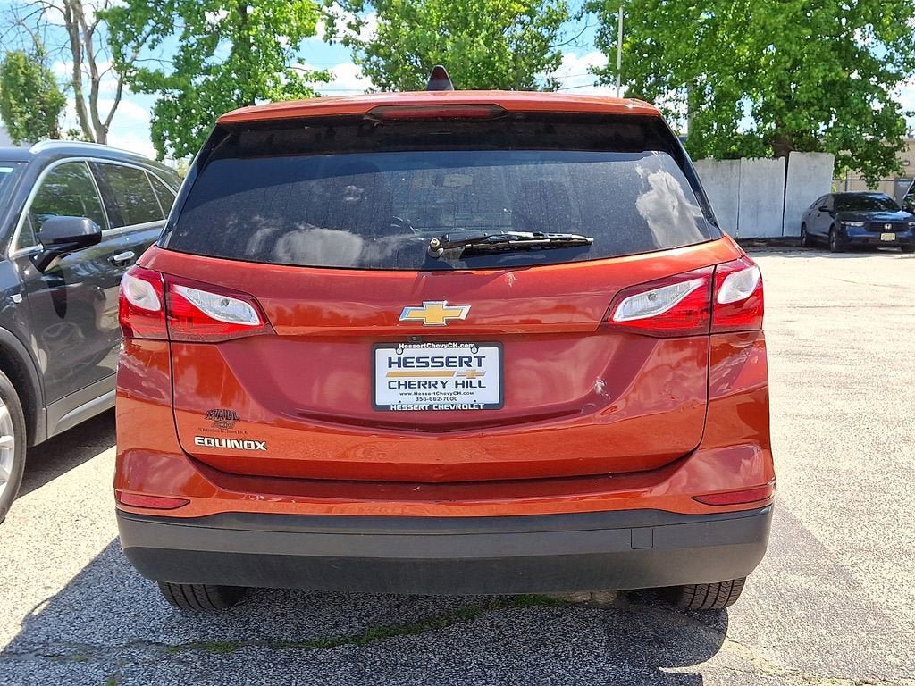 Certified 2020 Chevrolet Equinox LS w/ LS Convenience Package FWD image 10