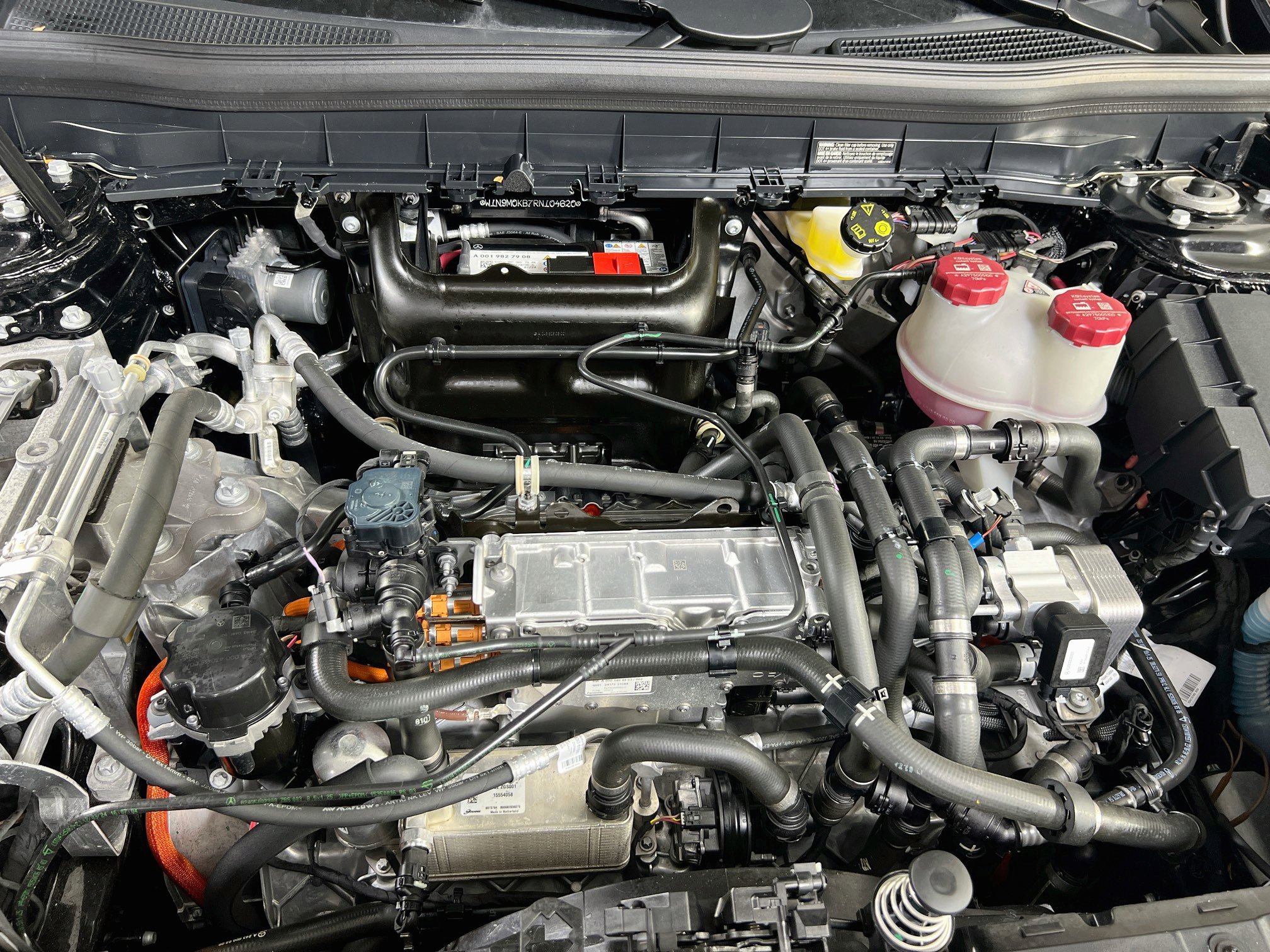 Used 2024 Mercedes-Benz EQB 300 4MATIC image 31