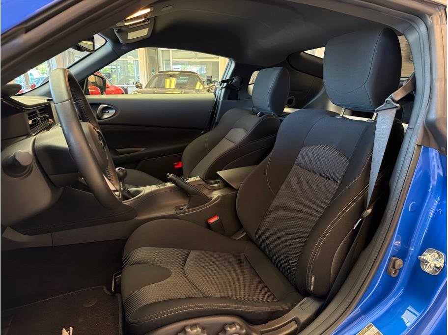 Used 2025 Nissan Z Sport w/ Floor Mat Package RWD image 23