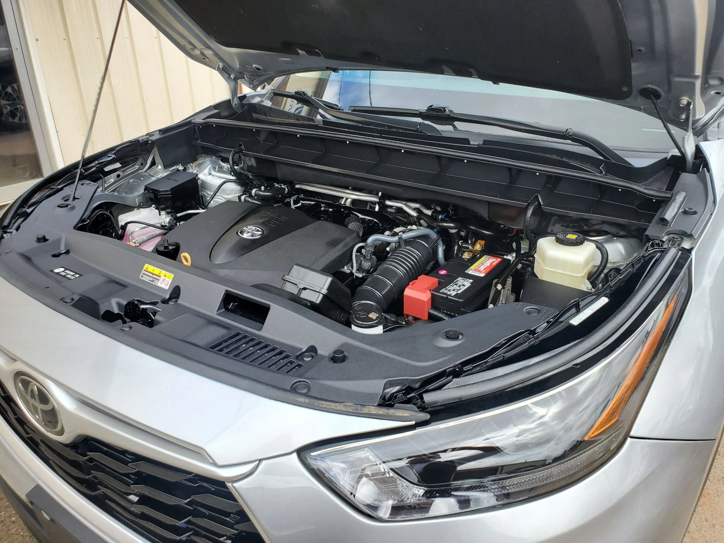 Used 2022 Toyota Highlander XLE FWD image 35