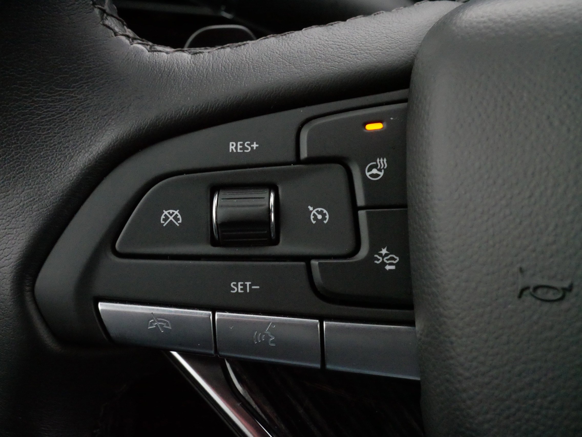 Certified 2025 Cadillac XT6 Premium Luxury image 28