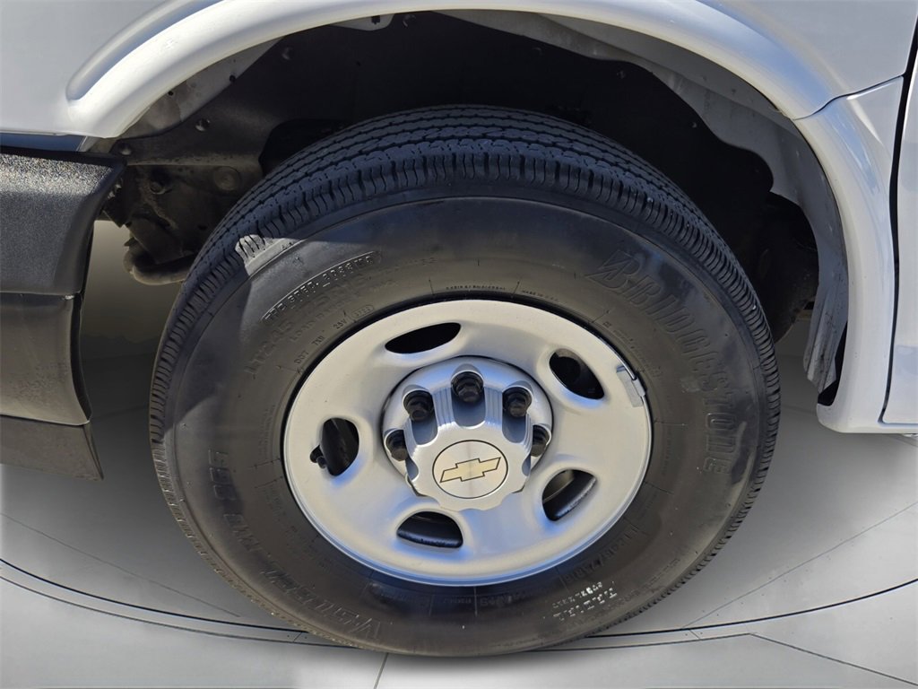 Used 2023 Chevrolet Express 2500 w/ Driver Convenience Package image 9