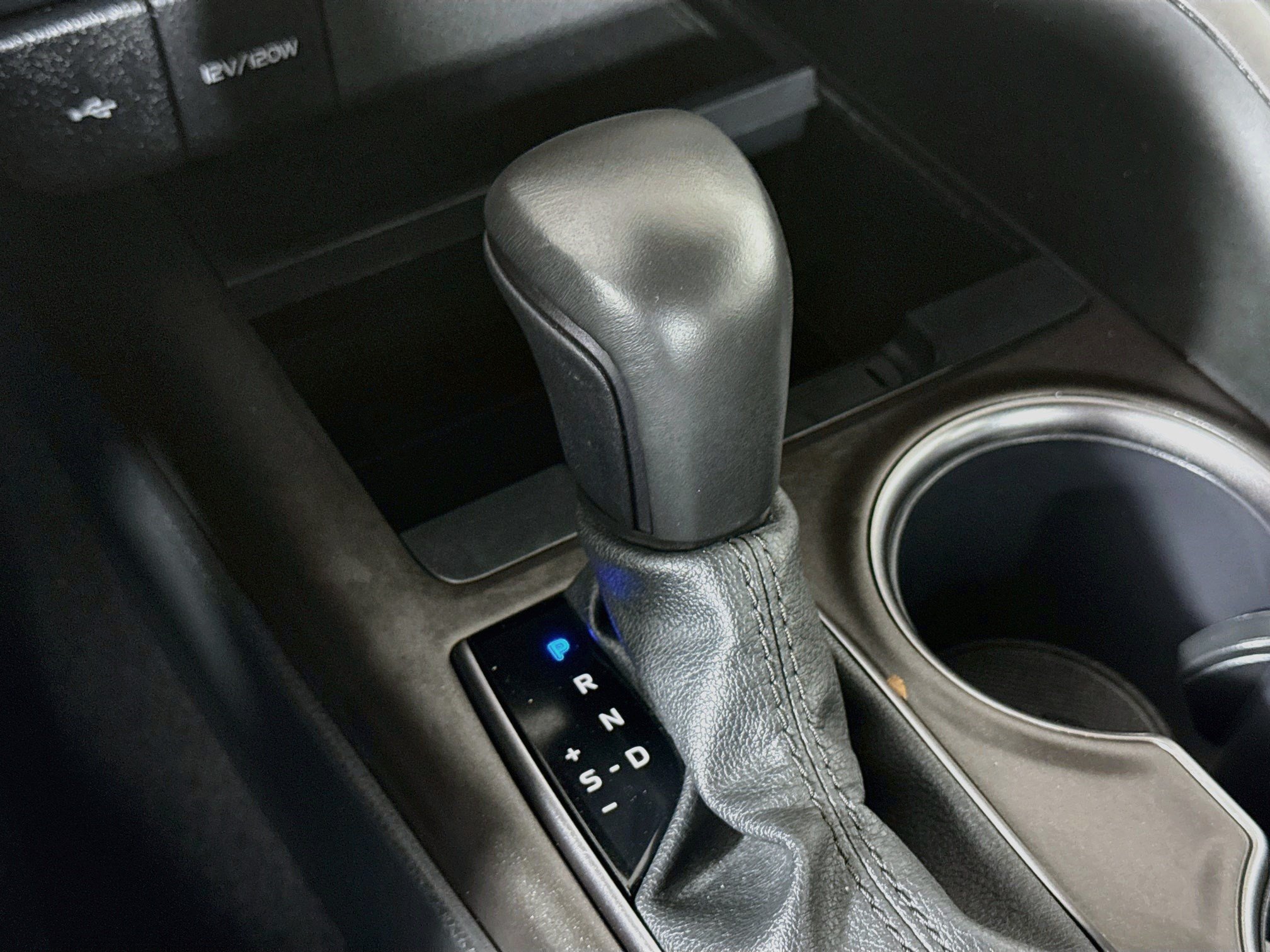 Used 2024 Toyota Camry SE FWD image 19