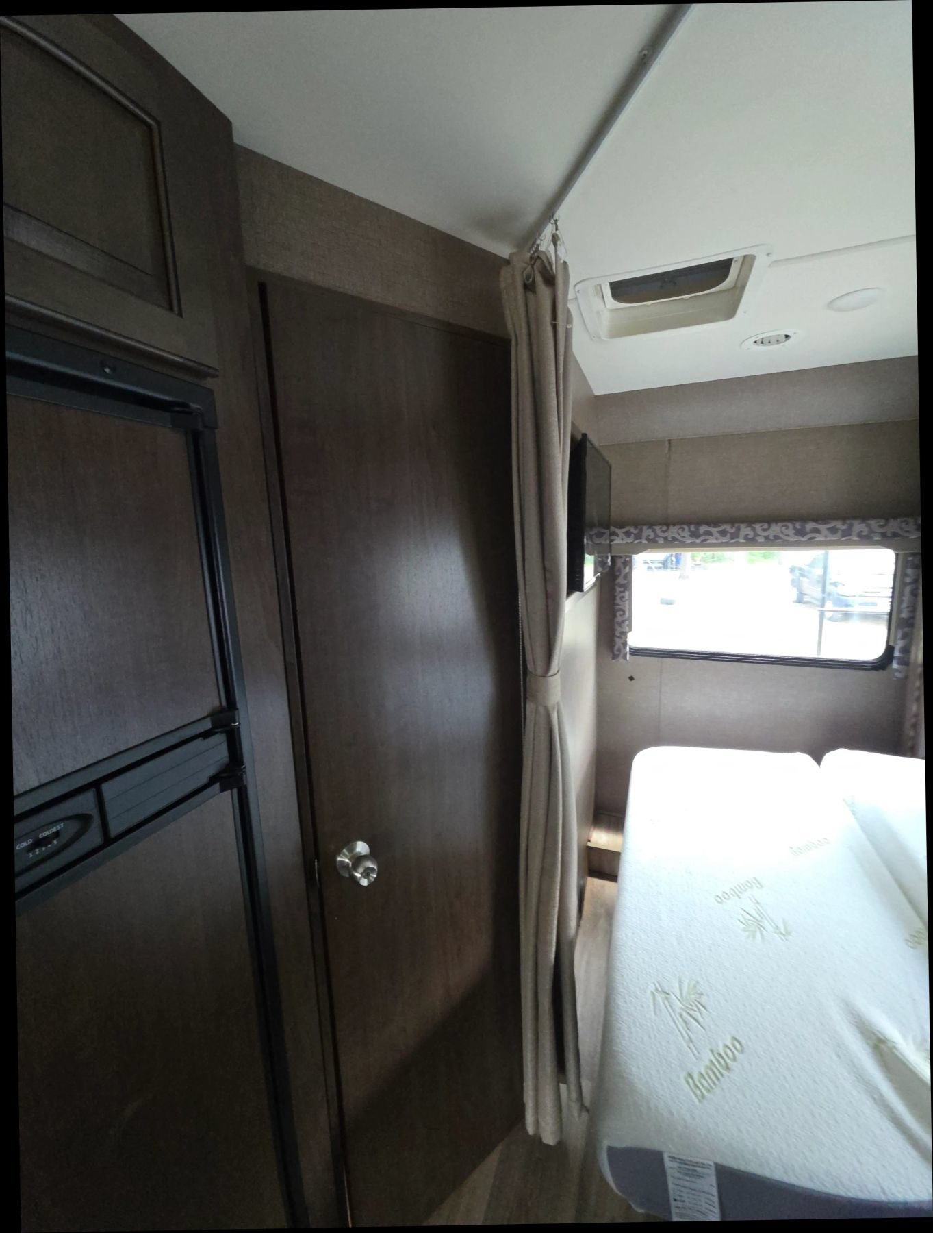 Used 2016 Mercedes-Benz Sprinter 3500 image 18