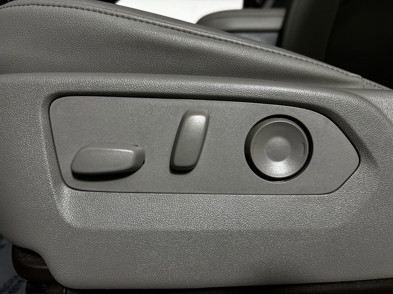 Used 2022 GMC Sierra 1500 SLT w/ SLT Premium Plus Package image 14