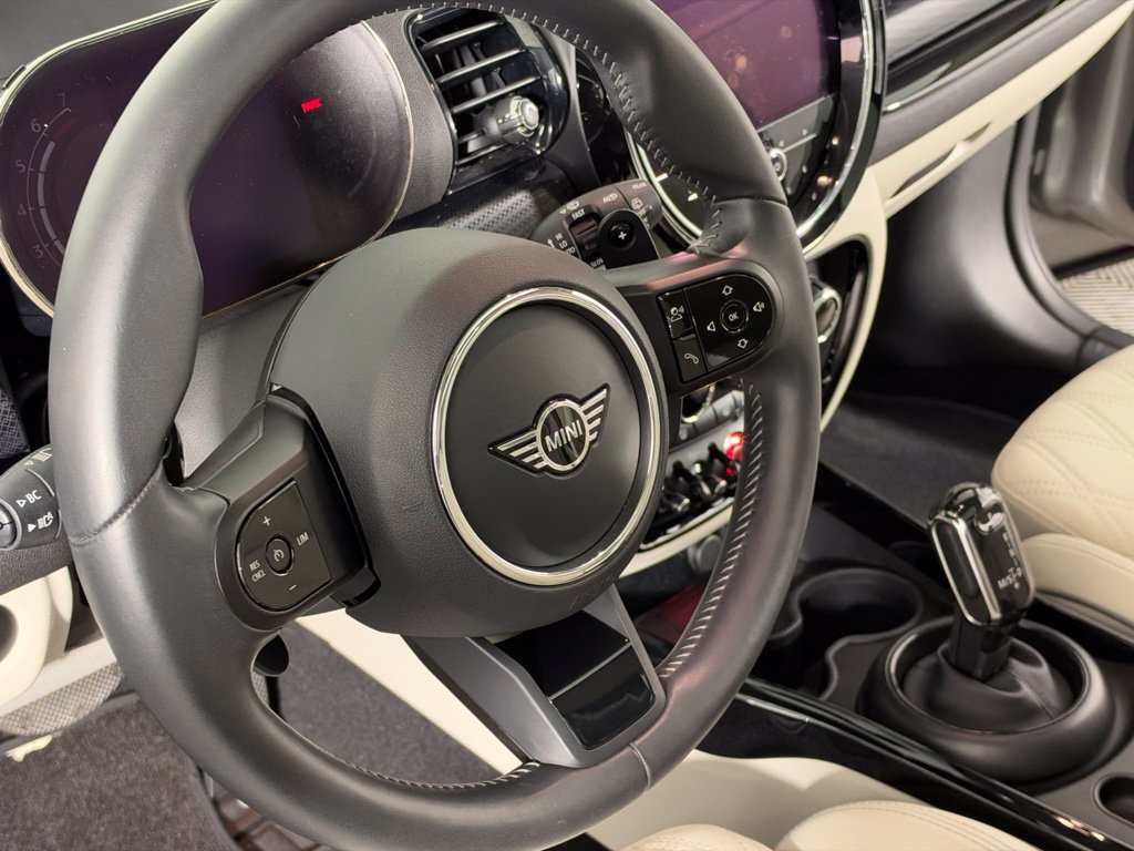 Certified 2024 MINI Cooper Clubman S AWD/4WD image 15
