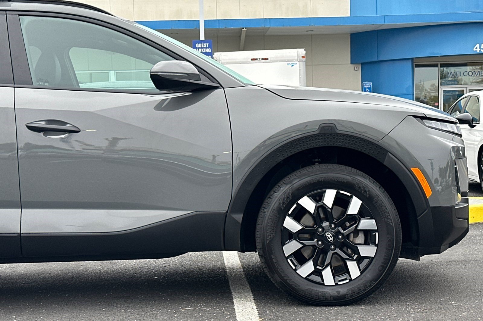 Used 2025 Hyundai Santa Cruz SEL FWD image 34