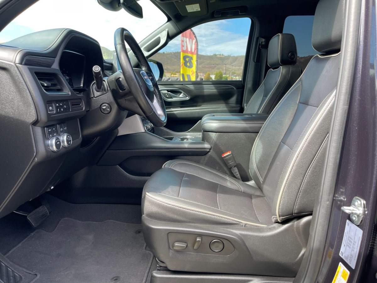 Used 2024 GMC Yukon SLT w/ SLT Premium Package AWD/4WD image 15