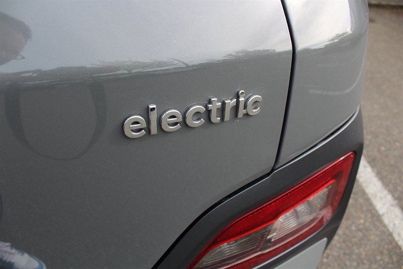 Used 2021 Hyundai Kona Limited FWD image 31