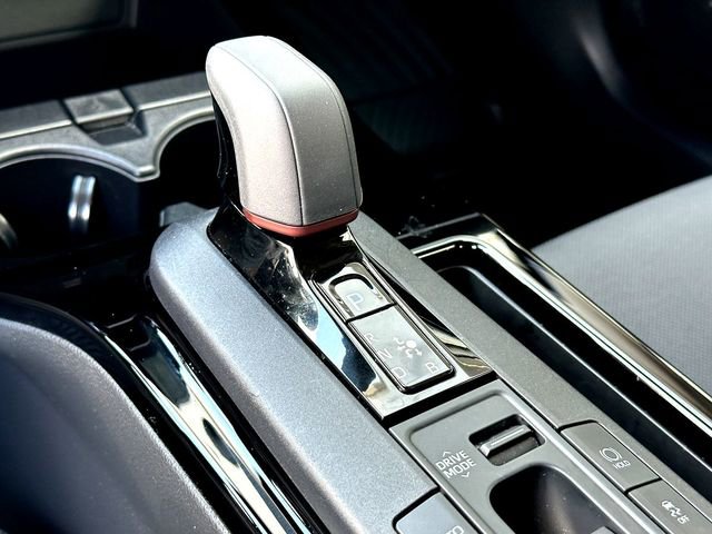 Used 2025 Toyota Prius Plug-In Hybrid FWD image 16