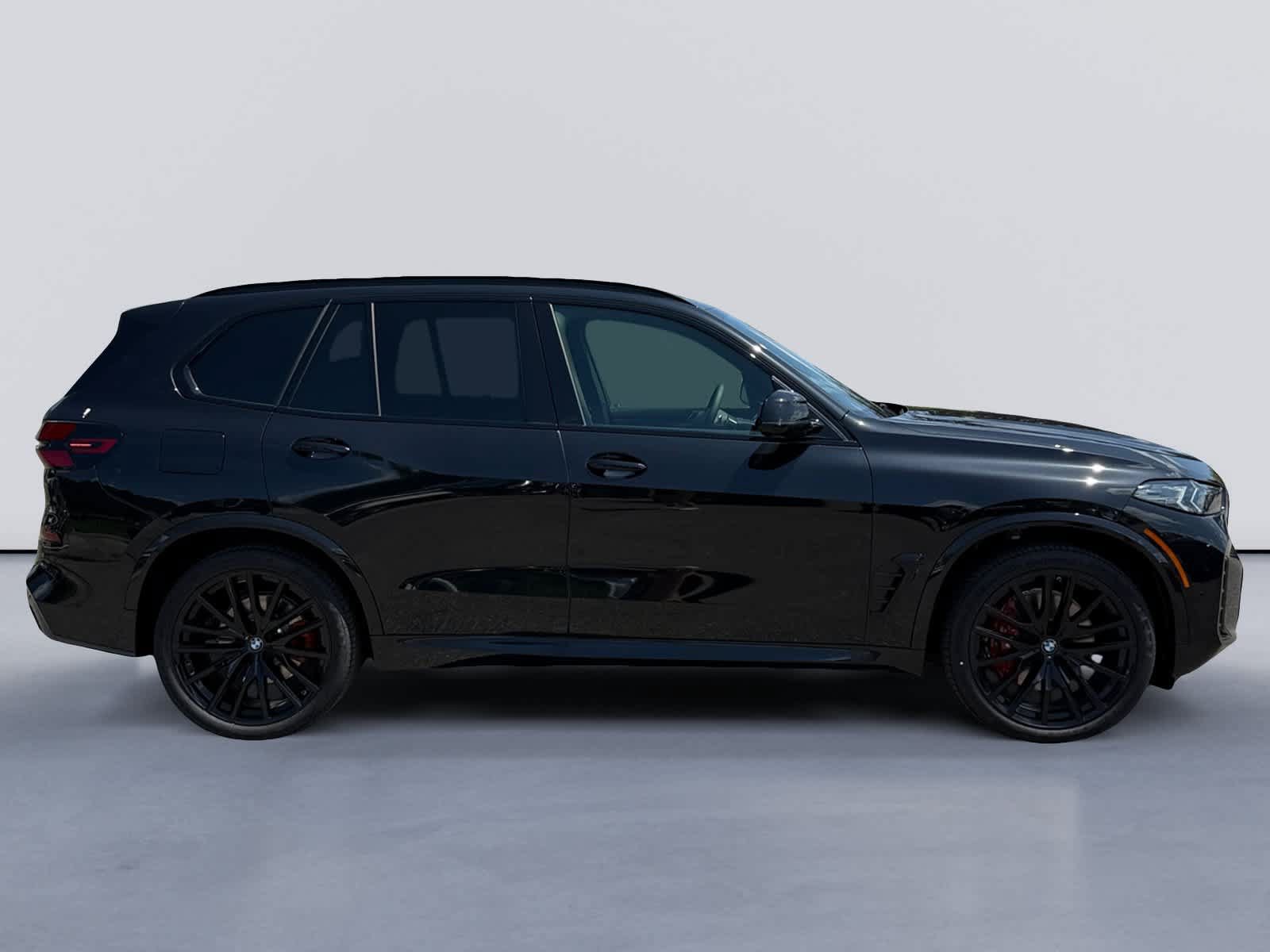 New 2026 BMW X5 xDrive40i w/ M Sport Package AWD/4WD image 2