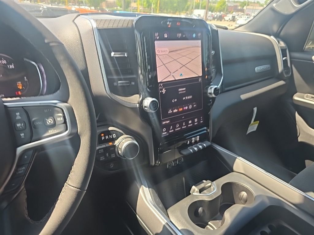 New 2026 RAM 1500 4x4 Crew Cab image 16
