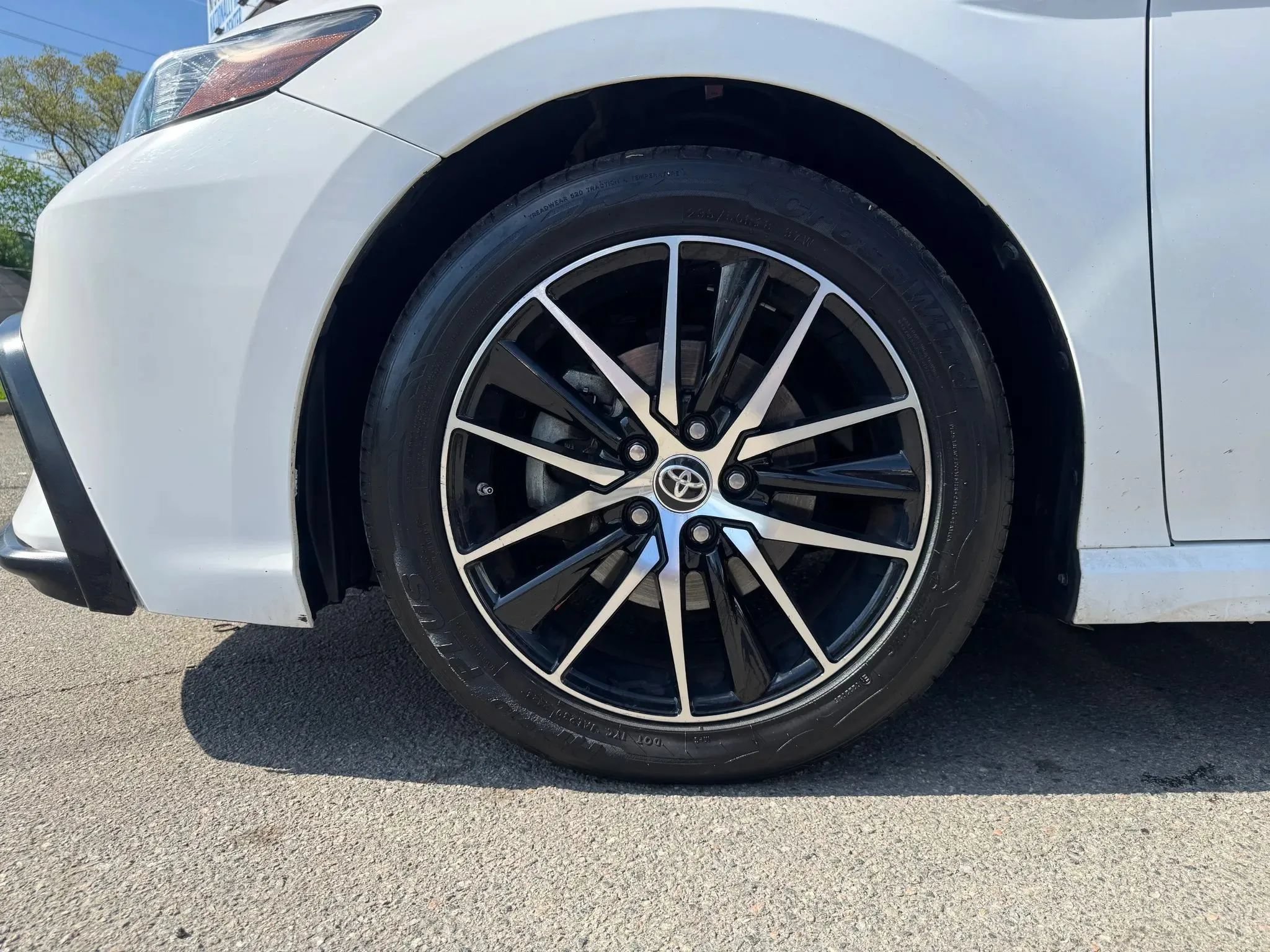 Used 2021 Toyota Camry SE FWD image 29