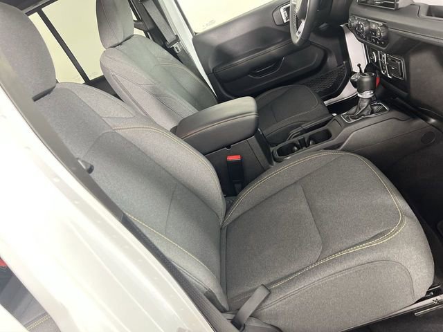 Used 2025 Jeep Wrangler Unlimited Sahara w/ Safety Group AWD/4WD image 28