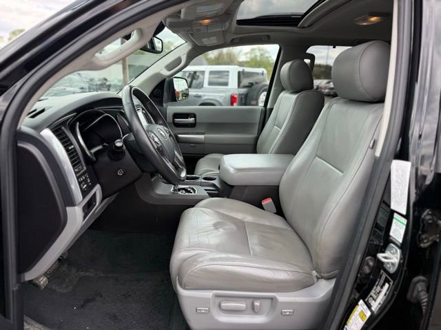 Used 2018 Toyota Sequoia Limited AWD/4WD image 15