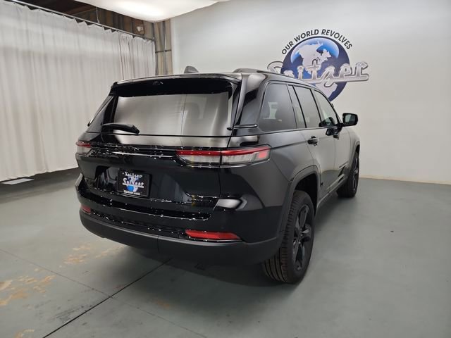 New 2025 Jeep Grand Cherokee Limited w/ Luxury Tech Group II image 9