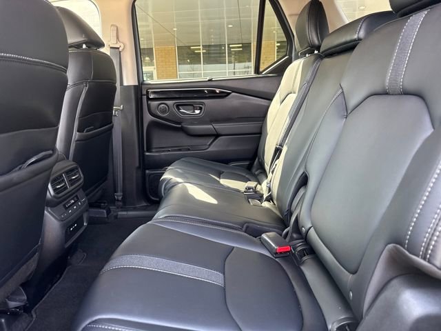 Used 2024 Honda Pilot Touring image 20