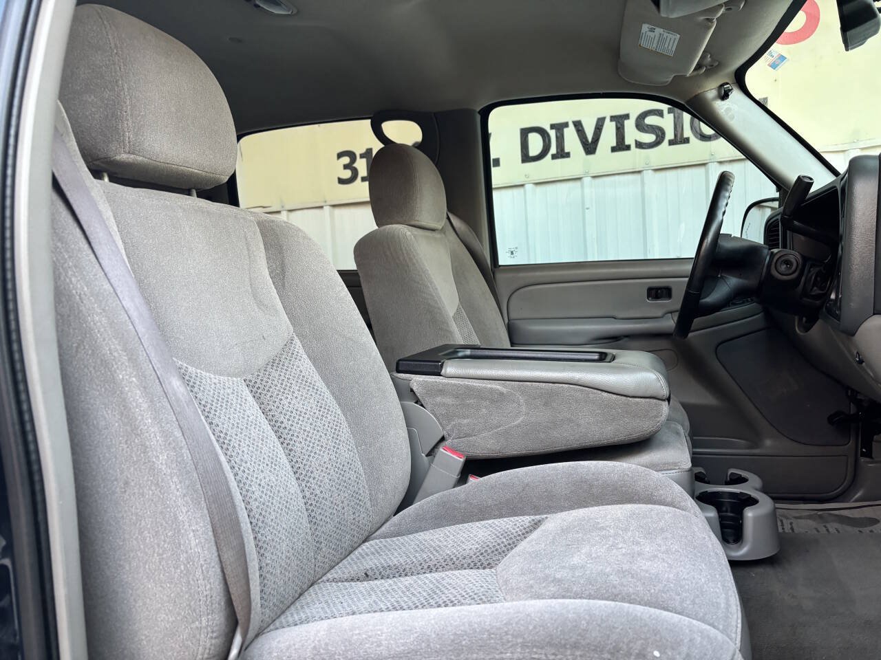Used 2006 Chevrolet Avalanche Z66 w/ Preferred Equipment Group RWD image 8