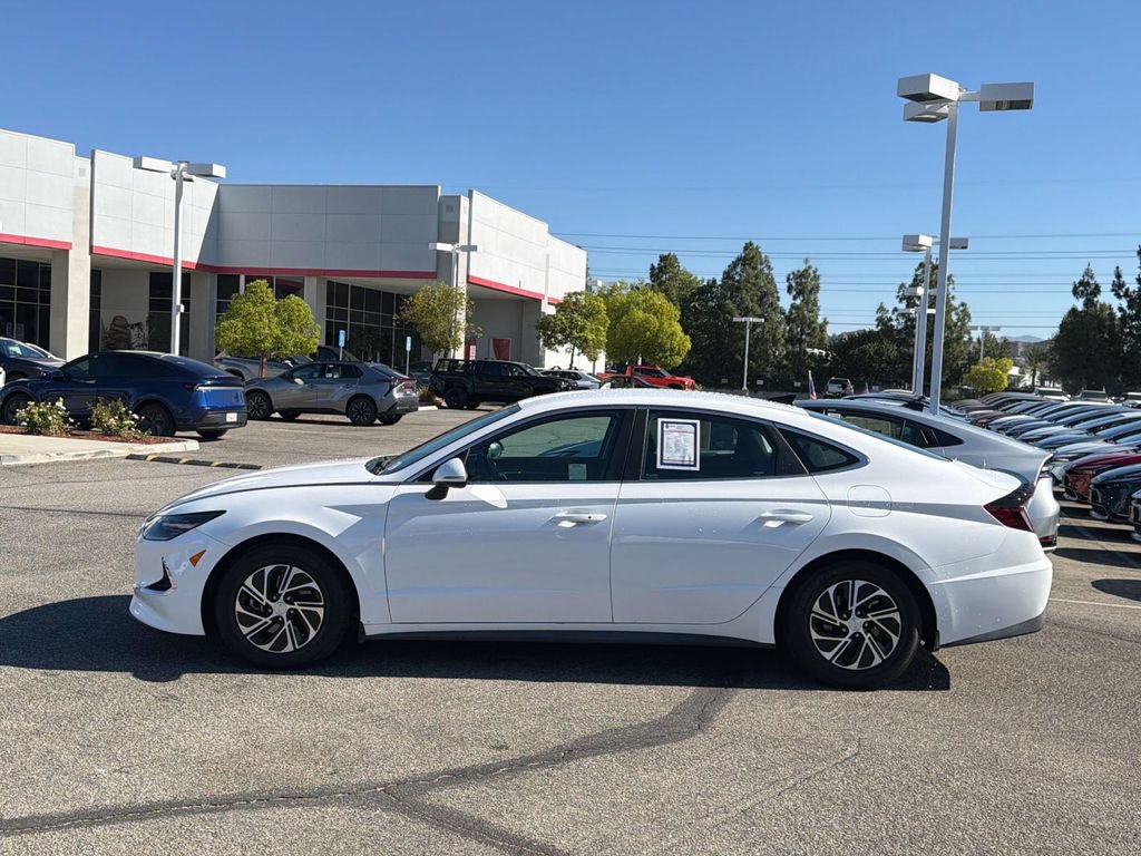 Used 2023 Hyundai Sonata Blue FWD image 3