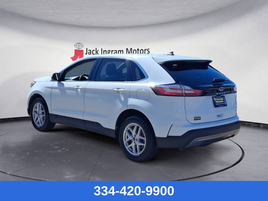 Used 2024 Ford Edge SEL image 3
