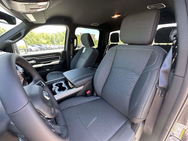 New 2026 RAM 3500 Big Horn AWD/4WD image 19