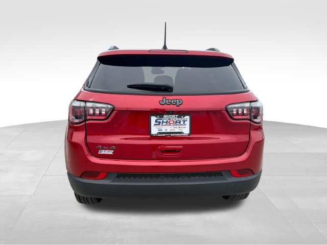Used 2025 Jeep Compass Latitude w/ Altitude Special Edition AWD/4WD image 6