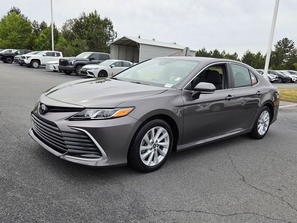Used 2024 Toyota Camry LE w/ Convenience Package image 3