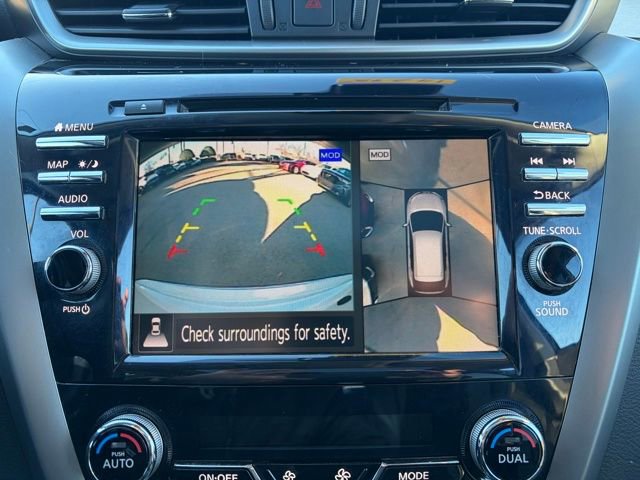 Used 2024 Nissan Murano SL image 2