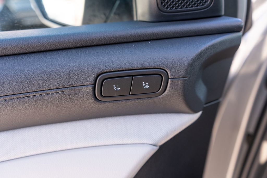 New 2025 Hyundai Tucson Limited image 22