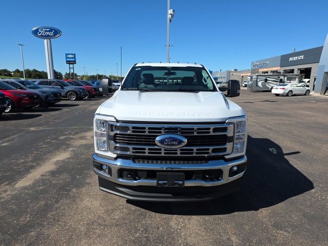 New 2026 Ford F350 XLT image 2