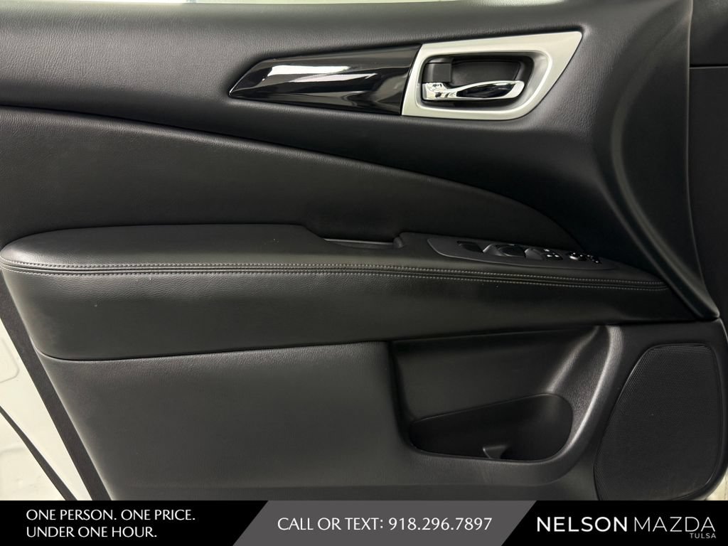 Used 2018 Nissan Pathfinder S FWD image 19