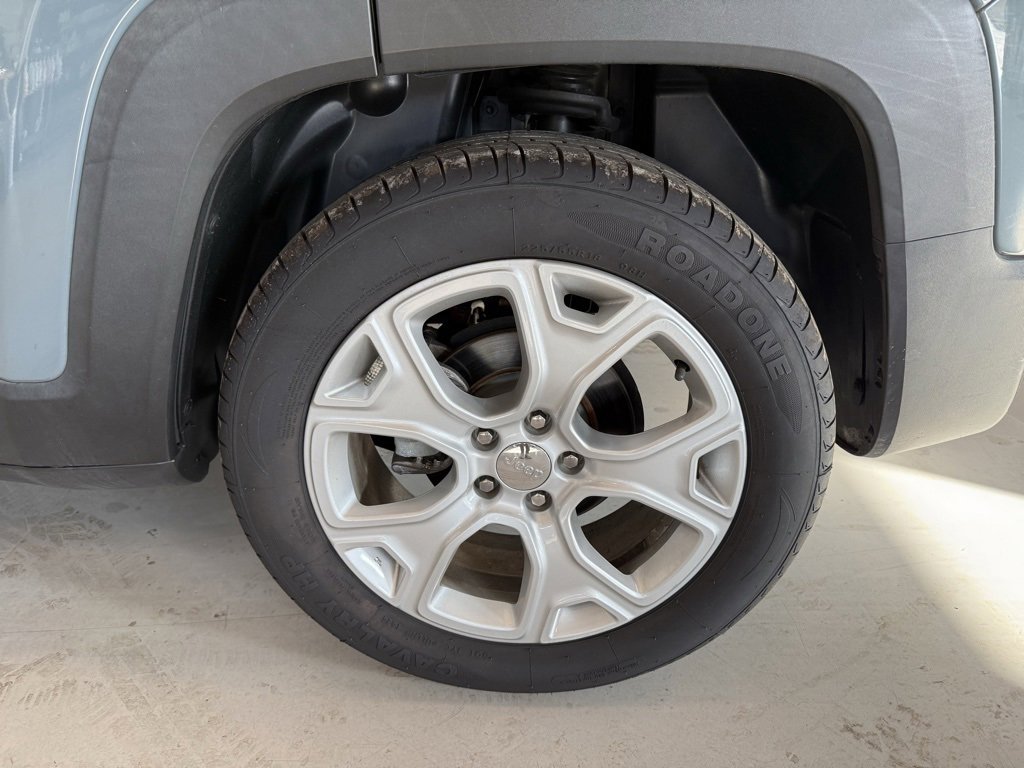 Used 2018 Jeep Renegade Limited w/ UConnect 8.4 Nav Group image 9