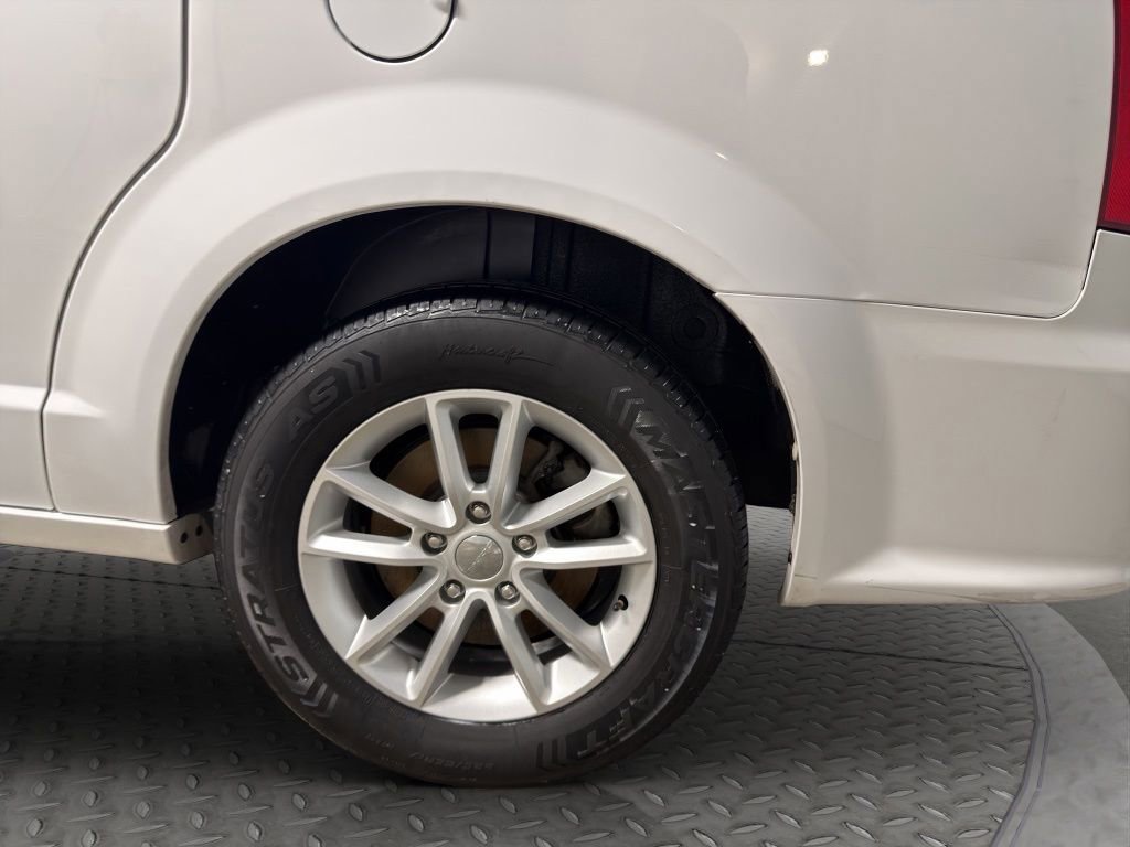 Used 2020 Dodge Grand Caravan SXT FWD image 26