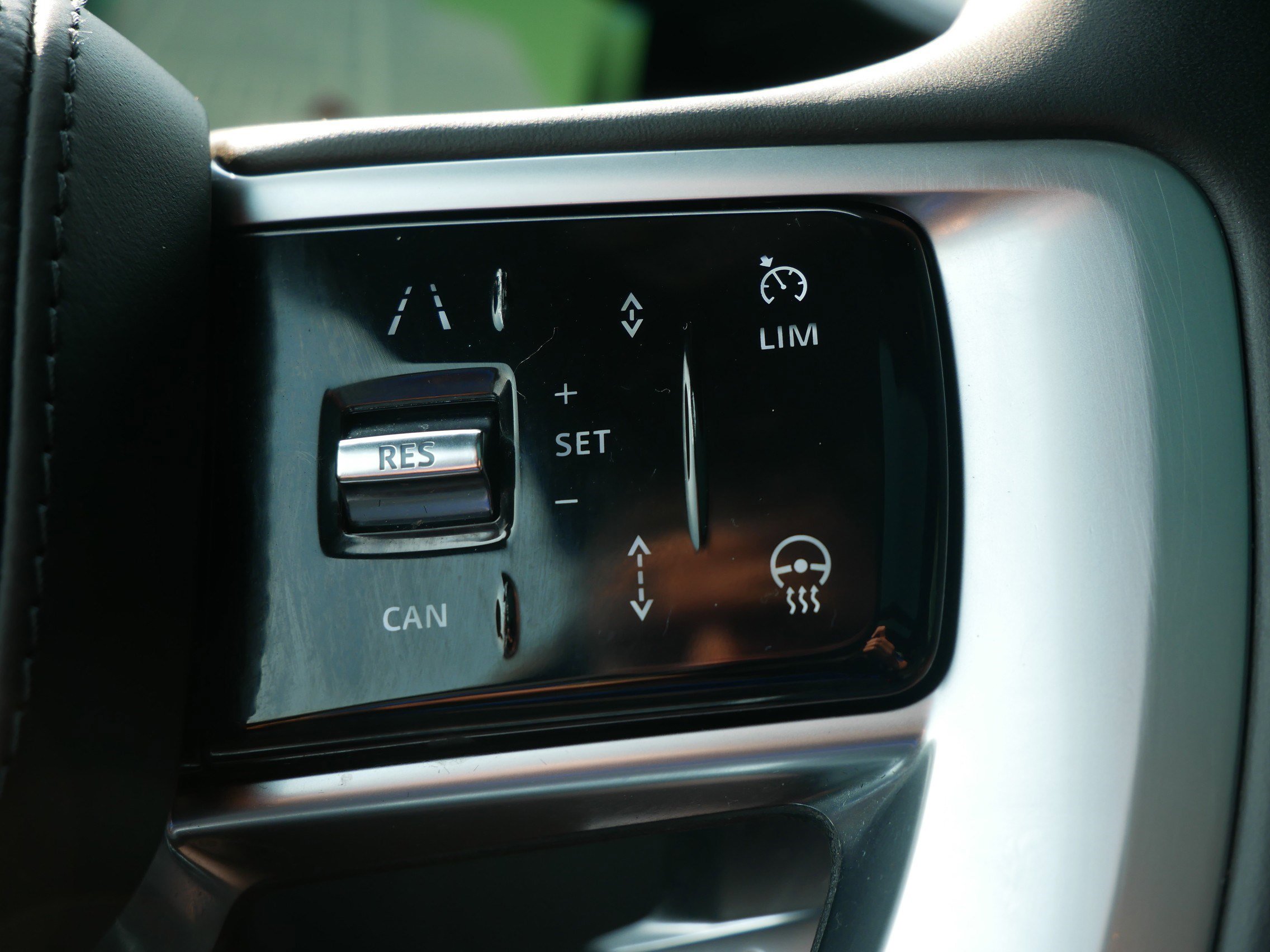 Used 2023 Land Rover Range Rover SE image 24